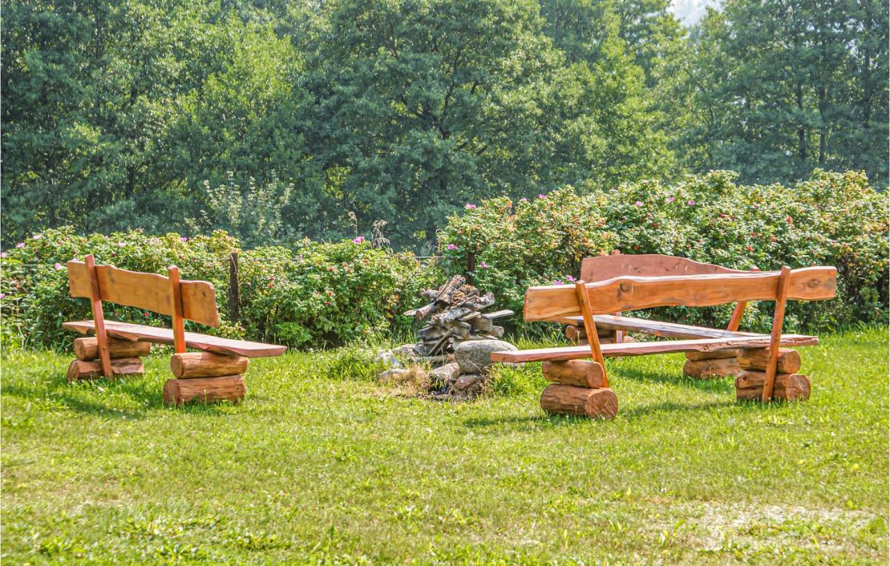4 Bedroom Amazing Home In Biskupiec Biesowko Εξωτερικό φωτογραφία